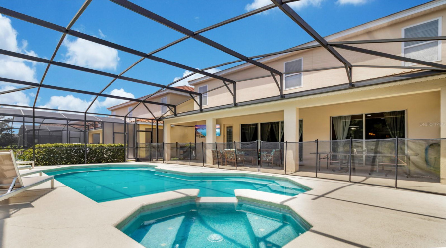 DAVENPORT, Florida 33837, 10 Bedrooms Bedrooms, ,8 BathroomsBathrooms,Residential,For Sale,OAKBOURNE,0,MFRS5152760