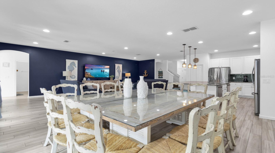DAVENPORT, Florida 33837, 10 Bedrooms Bedrooms, ,8 BathroomsBathrooms,Residential,For Sale,OAKBOURNE,0,MFRS5152760