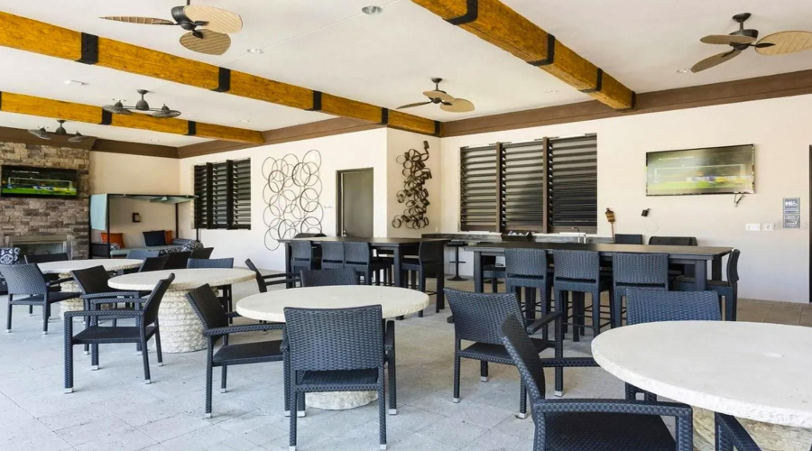 DAVENPORT, Florida 33837, 10 Bedrooms Bedrooms, ,8 BathroomsBathrooms,Residential,For Sale,OAKBOURNE,0,MFRS5152760