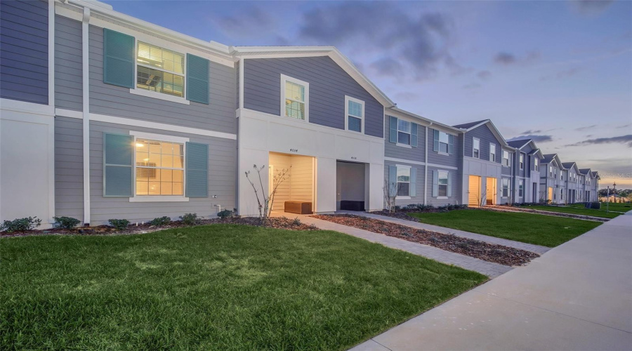 DAVENPORT, Florida 33897, 5 Bedrooms Bedrooms, ,4 BathroomsBathrooms,Residential,For Sale,LANA,0,MFRO6421670