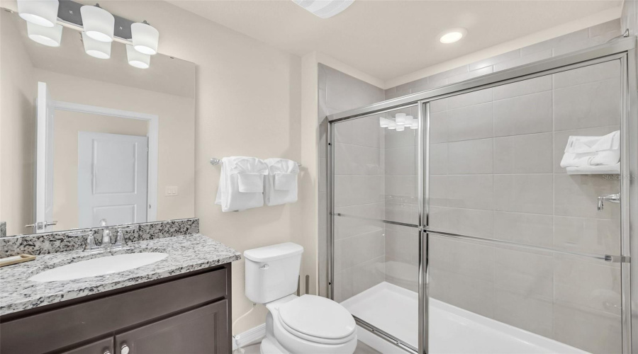 DAVENPORT, Florida 33897, 5 Bedrooms Bedrooms, ,4 BathroomsBathrooms,Residential,For Sale,LANA,0,MFRO6421670