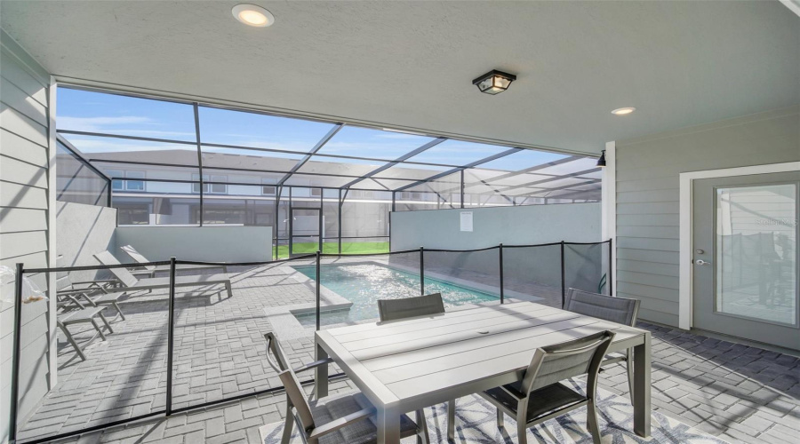 DAVENPORT, Florida 33897, 5 Bedrooms Bedrooms, ,4 BathroomsBathrooms,Residential,For Sale,LANA,0,MFRO6421670