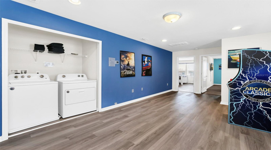 KISSIMMEE, Florida 34747, 5 Bedrooms Bedrooms, ,4 BathroomsBathrooms,Residential,For Sale,SYDNEY,0,MFRO6421749