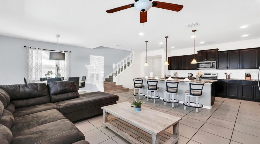 KISSIMMEE, Florida 34747, 5 Bedrooms Bedrooms, ,4 BathroomsBathrooms,Residential,For Sale,SYDNEY,0,MFRO6421749