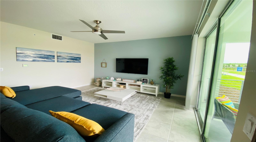 KISSIMMEE, Florida 34746, 2 Bedrooms Bedrooms, ,2 BathroomsBathrooms,Residential,For Sale,PARADOX,0,MFRO6421664