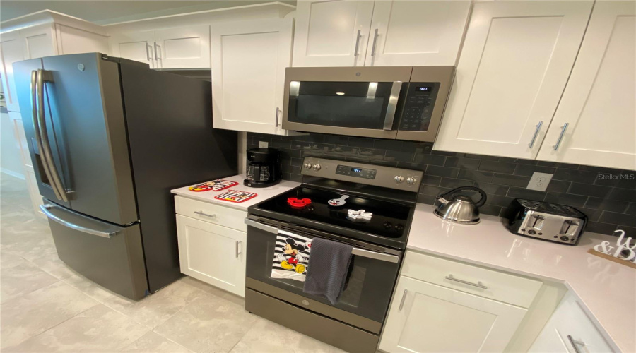 KISSIMMEE, Florida 34746, 2 Bedrooms Bedrooms, ,2 BathroomsBathrooms,Residential,For Sale,PARADOX,0,MFRO6421664