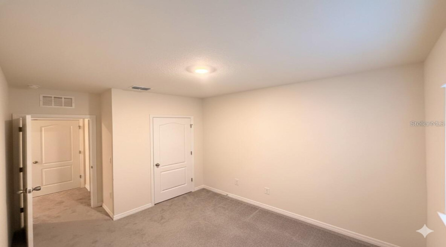 DAVENPORT, Florida 33837, 3 Bedrooms Bedrooms, ,2 BathroomsBathrooms,Residential,For Sale,PENGUIN,0,MFRO6421625