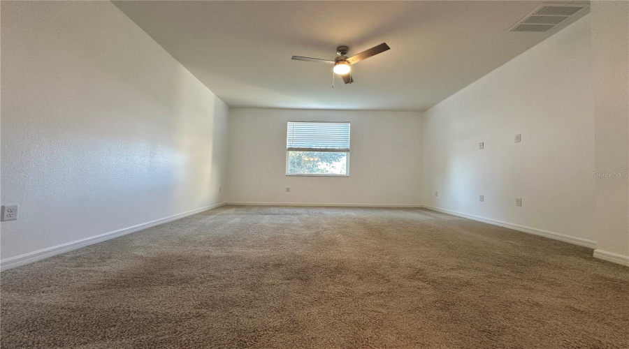 DAVENPORT, Florida 33897, 5 Bedrooms Bedrooms, ,3 BathroomsBathrooms,Residential,For Sale,BELLA VERANO,0,MFRO6421549