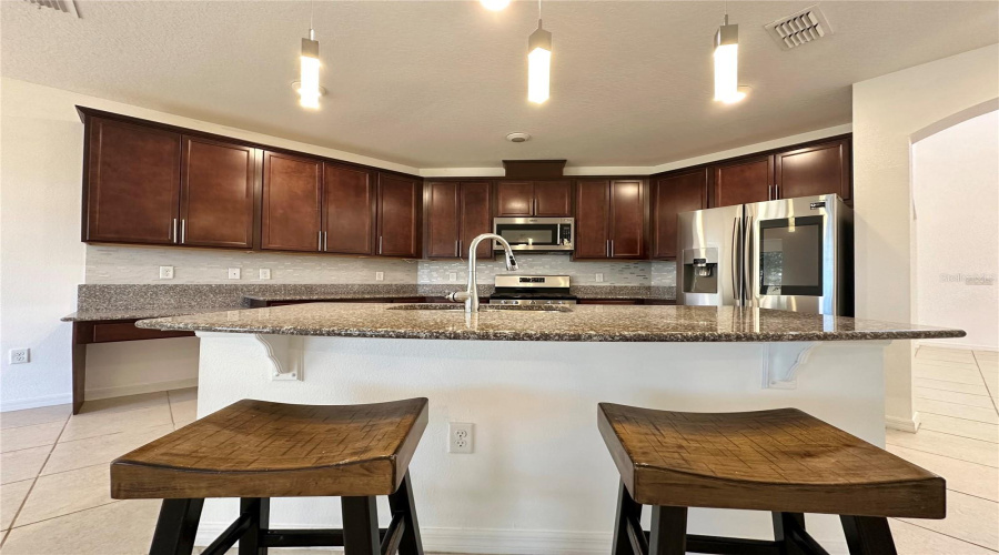 DAVENPORT, Florida 33897, 5 Bedrooms Bedrooms, ,3 BathroomsBathrooms,Residential,For Sale,BELLA VERANO,0,MFRO6421549