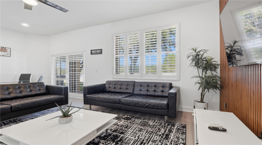 DAVENPORT, Florida 33897, 3 Bedrooms Bedrooms, ,2 BathroomsBathrooms,Residential,For Sale,CALABRIA,0,MFRO6421590