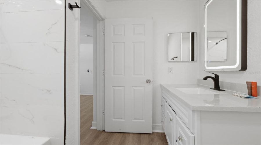 DAVENPORT, Florida 33897, 3 Bedrooms Bedrooms, ,2 BathroomsBathrooms,Residential,For Sale,CALABRIA,0,MFRO6421590