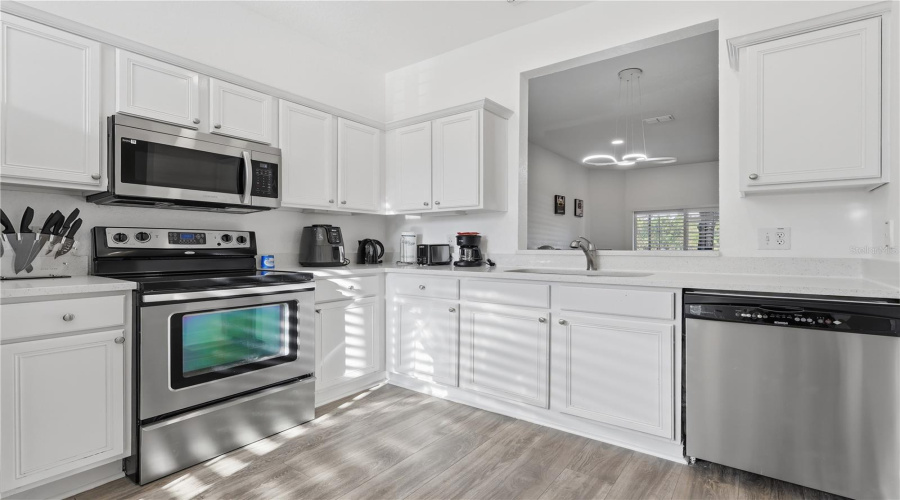 DAVENPORT, Florida 33897, 3 Bedrooms Bedrooms, ,2 BathroomsBathrooms,Residential,For Sale,CALABRIA,0,MFRO6421590