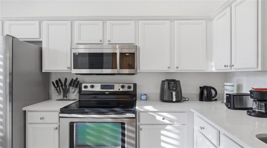 DAVENPORT, Florida 33897, 3 Bedrooms Bedrooms, ,2 BathroomsBathrooms,Residential,For Sale,CALABRIA,0,MFRO6421590
