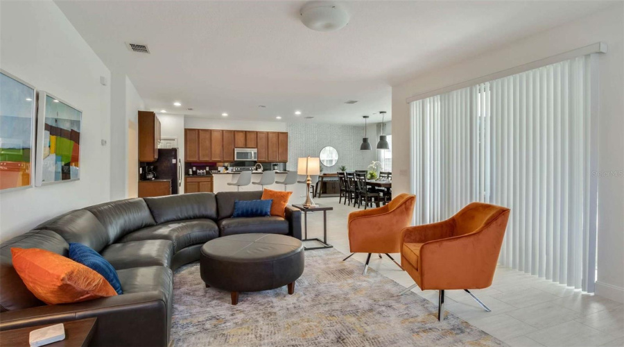 KISSIMMEE, Florida 34746, 6 Bedrooms Bedrooms, ,5 BathroomsBathrooms,Residential,For Sale,LAS FUENTES,0,MFRO6421783