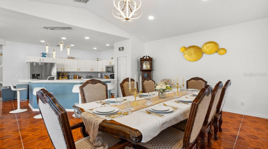 DAVENPORT, Florida 33897, 5 Bedrooms Bedrooms, ,3 BathroomsBathrooms,Residential,For Sale,CORVINA,0,MFRTB8523948