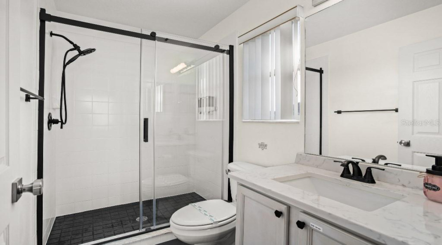 DAVENPORT, Florida 33897, 5 Bedrooms Bedrooms, ,3 BathroomsBathrooms,Residential,For Sale,CORVINA,0,MFRTB8523948