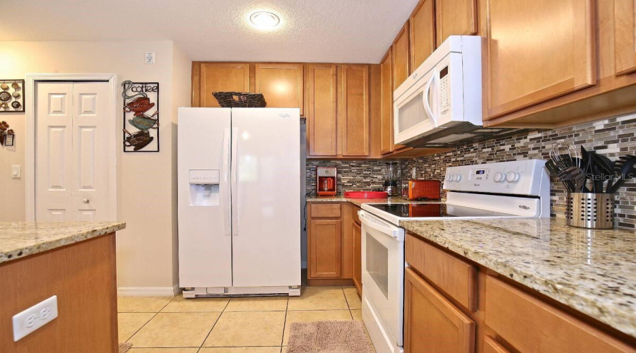 KISSIMMEE, Florida 34746, 4 Bedrooms Bedrooms, ,3 BathroomsBathrooms,Residential,For Sale,SANTOSH,0,MFRO6421204