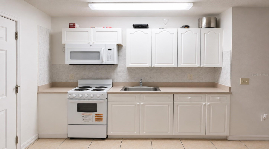 Front Unit, Currently Leased