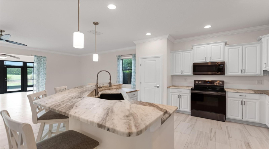DAVENPORT, Florida 33896, 4 Bedrooms Bedrooms, ,2 BathroomsBathrooms,Residential,For Sale,DOVE VALLEY WAY,0,MFRS5152621