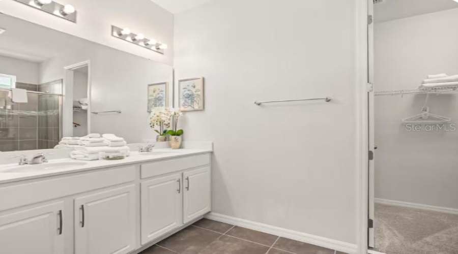 KISSIMMEE, Florida 34747, 9 Bedrooms Bedrooms, ,6 BathroomsBathrooms,Residential,For Sale,NASSAU POINT,0,MFRO6421816