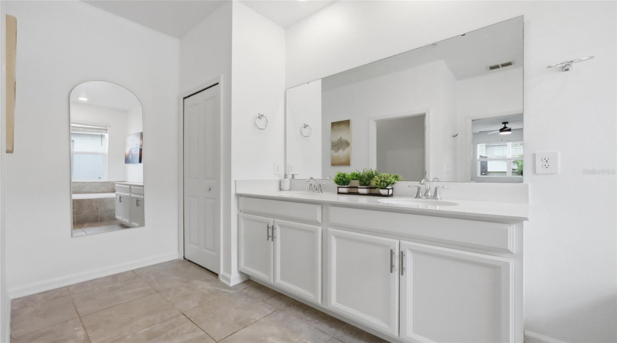 DAVENPORT, Florida 33896, 3 Bedrooms Bedrooms, ,2 BathroomsBathrooms,Residential,For Sale,CABOT CLIFFS,0,MFRO6420334