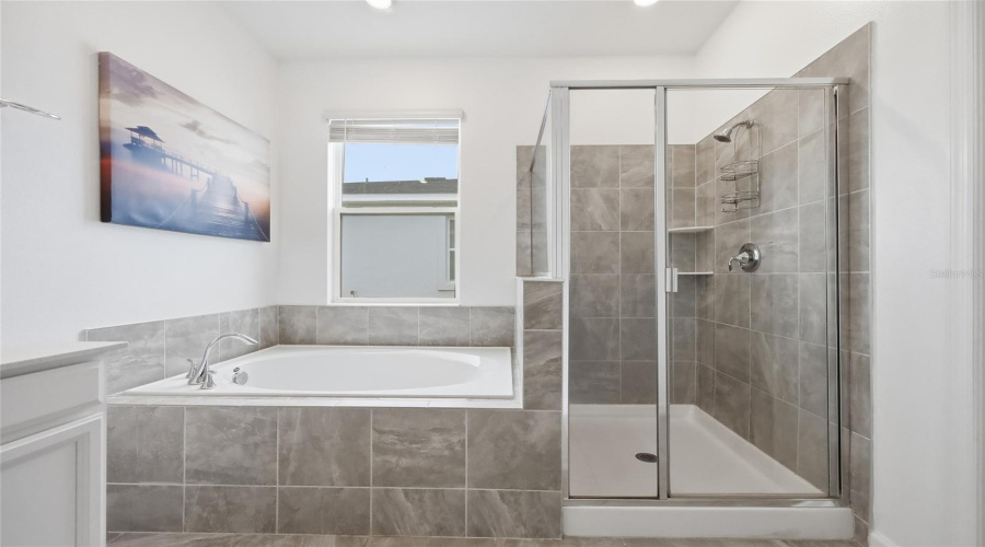 DAVENPORT, Florida 33896, 3 Bedrooms Bedrooms, ,2 BathroomsBathrooms,Residential,For Sale,CABOT CLIFFS,0,MFRO6420334