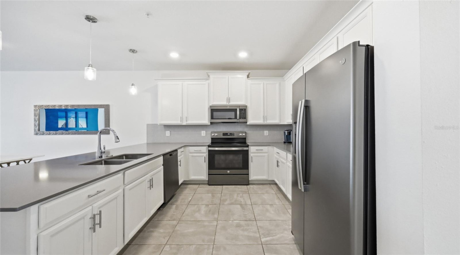 DAVENPORT, Florida 33896, 3 Bedrooms Bedrooms, ,2 BathroomsBathrooms,Residential,For Sale,CABOT CLIFFS,0,MFRO6420334