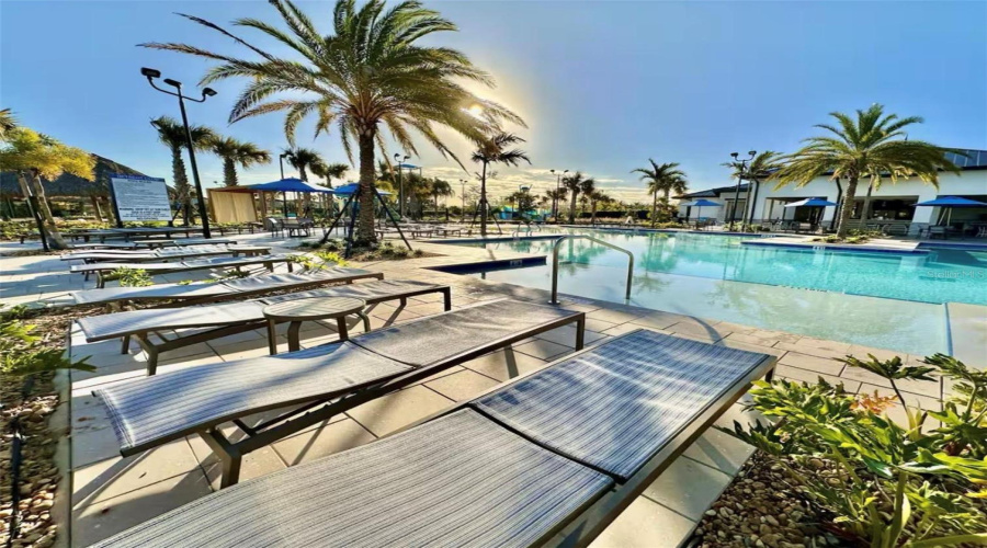 DAVENPORT, Florida 33896, 3 Bedrooms Bedrooms, ,2 BathroomsBathrooms,Residential,For Sale,CABOT CLIFFS,0,MFRO6420334