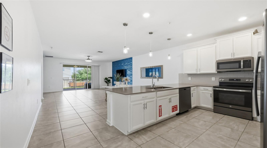 DAVENPORT, Florida 33896, 3 Bedrooms Bedrooms, ,2 BathroomsBathrooms,Residential,For Sale,CABOT CLIFFS,0,MFRO6420334
