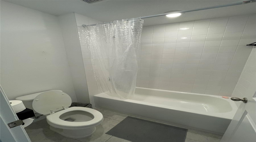 Davenport, Florida 33896, 3 Bedrooms Bedrooms, ,2 Bathroomsbathrooms,Residential,For Sale,Sanibel Dr,0,Mfro6420614