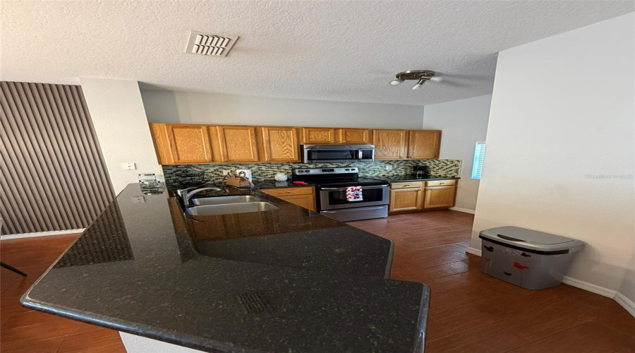 KISSIMMEE, Florida 34747, 3 Bedrooms Bedrooms, ,2 BathroomsBathrooms,Residential,For Sale,BAY LILLY,0,MFRO6371280