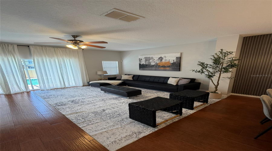KISSIMMEE, Florida 34747, 3 Bedrooms Bedrooms, ,2 BathroomsBathrooms,Residential,For Sale,BAY LILLY,0,MFRO6371280