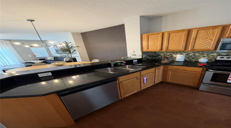 KISSIMMEE, Florida 34747, 3 Bedrooms Bedrooms, ,2 BathroomsBathrooms,Residential,For Sale,BAY LILLY,0,MFRO6371280