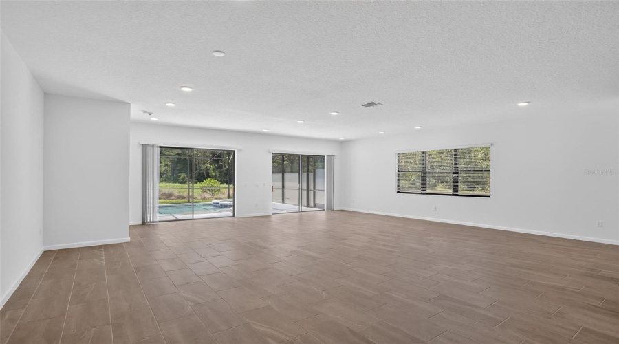 DAVENPORT, Florida 33837, 12 Bedrooms Bedrooms, ,11 BathroomsBathrooms,Residential,For Sale,BUTTERFLY ORCHID,0,MFRO6421680