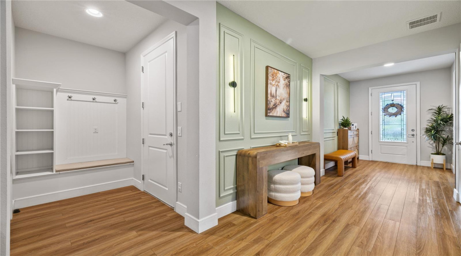 ORLANDO, Florida 32836, 5 Bedrooms Bedrooms, ,4 BathroomsBathrooms,Residential,For Sale,ROYAL ESTATES,0,MFRO6421398