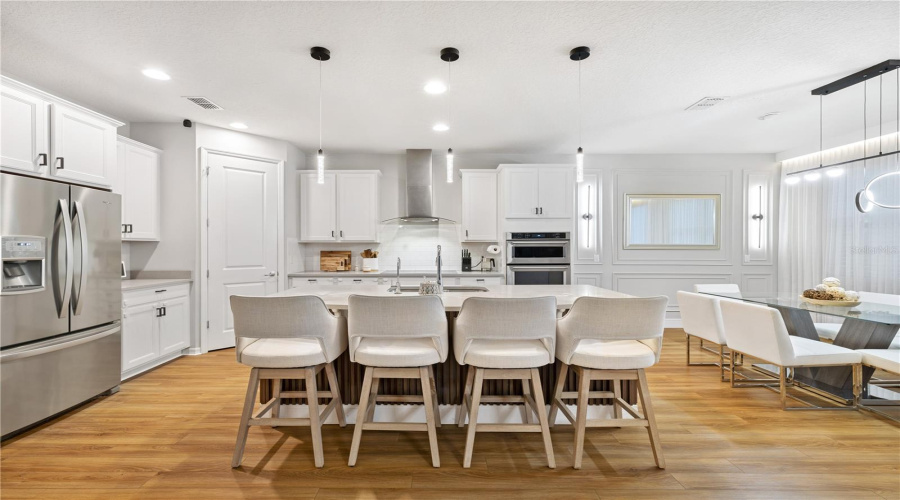 ORLANDO, Florida 32836, 5 Bedrooms Bedrooms, ,4 BathroomsBathrooms,Residential,For Sale,ROYAL ESTATES,0,MFRO6421398