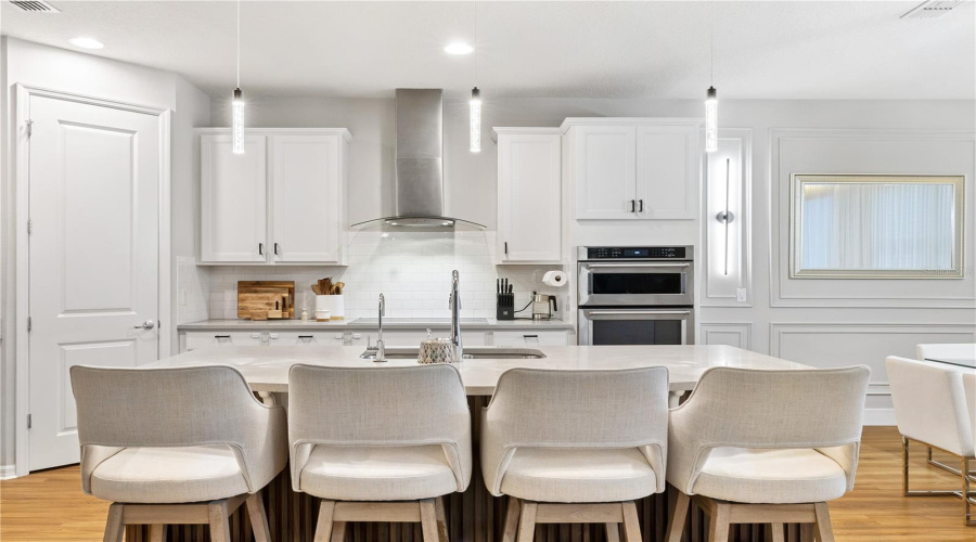 ORLANDO, Florida 32836, 5 Bedrooms Bedrooms, ,4 BathroomsBathrooms,Residential,For Sale,ROYAL ESTATES,0,MFRO6421398