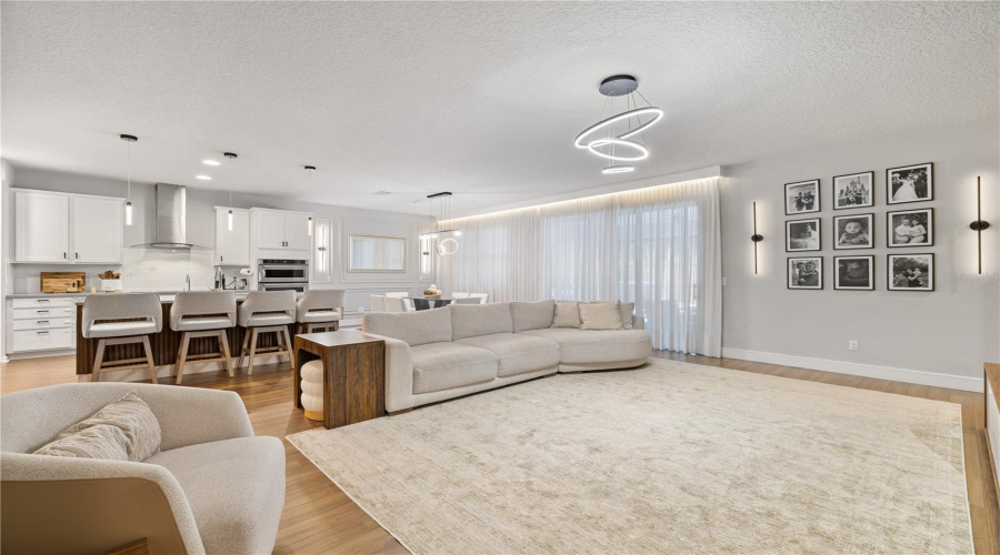 ORLANDO, Florida 32836, 5 Bedrooms Bedrooms, ,4 BathroomsBathrooms,Residential,For Sale,ROYAL ESTATES,0,MFRO6421398