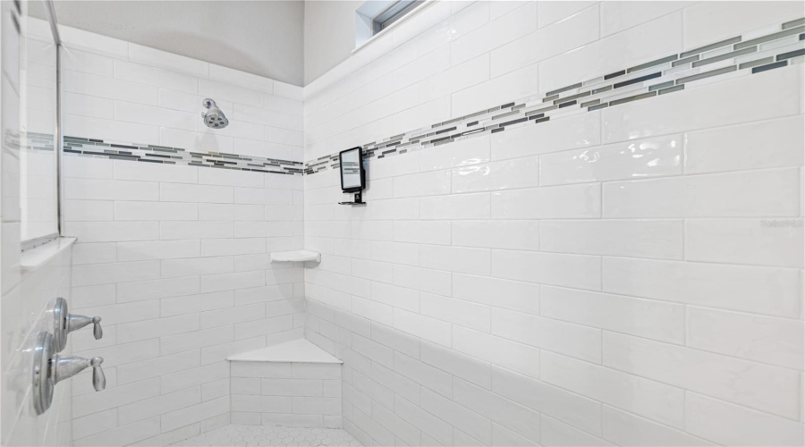ORLANDO, Florida 32836, 5 Bedrooms Bedrooms, ,4 BathroomsBathrooms,Residential,For Sale,ROYAL ESTATES,0,MFRO6421398