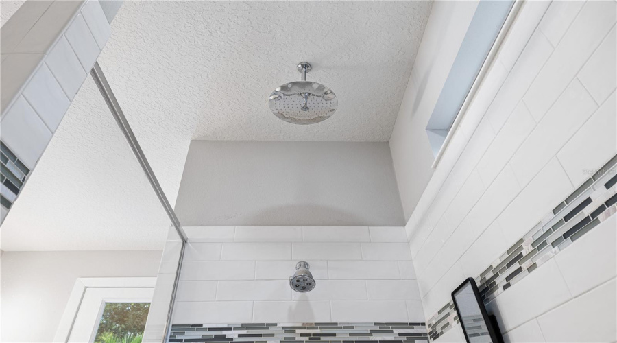 ORLANDO, Florida 32836, 5 Bedrooms Bedrooms, ,4 BathroomsBathrooms,Residential,For Sale,ROYAL ESTATES,0,MFRO6421398