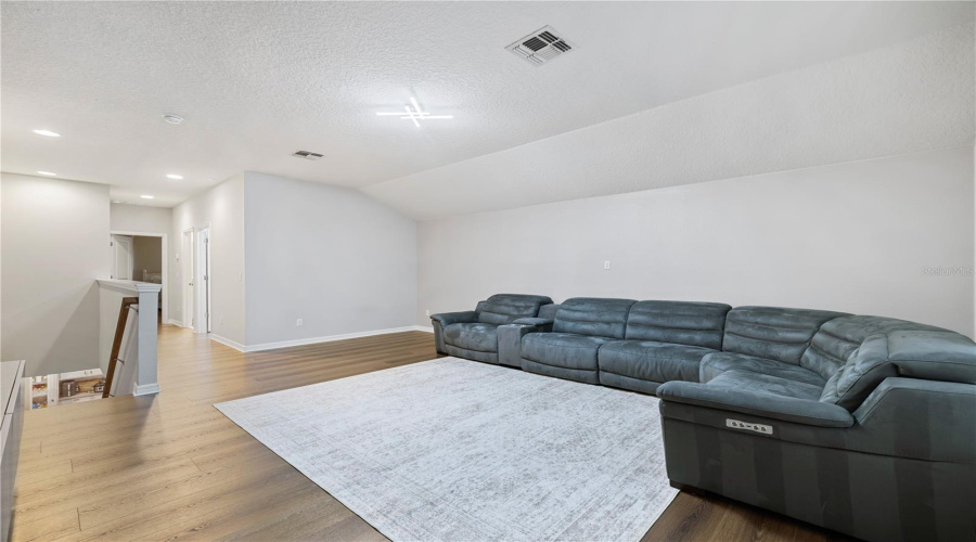 ORLANDO, Florida 32836, 5 Bedrooms Bedrooms, ,4 BathroomsBathrooms,Residential,For Sale,ROYAL ESTATES,0,MFRO6421398