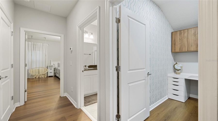 ORLANDO, Florida 32836, 5 Bedrooms Bedrooms, ,4 BathroomsBathrooms,Residential,For Sale,ROYAL ESTATES,0,MFRO6421398