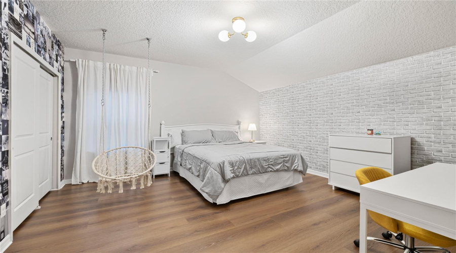 ORLANDO, Florida 32836, 5 Bedrooms Bedrooms, ,4 BathroomsBathrooms,Residential,For Sale,ROYAL ESTATES,0,MFRO6421398