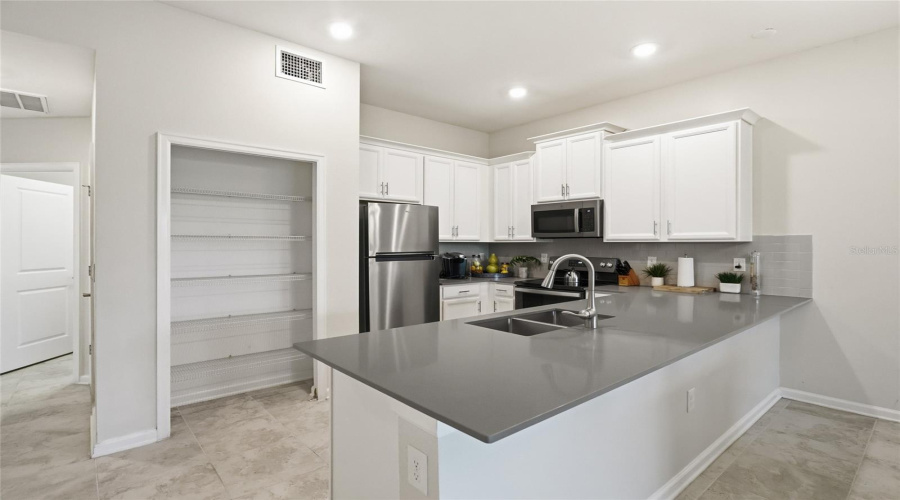 KISSIMMEE, Florida 34747, 2 Bedrooms Bedrooms, ,2 BathroomsBathrooms,Residential,For Sale,OCEAN COURSE,0,MFRO6421996