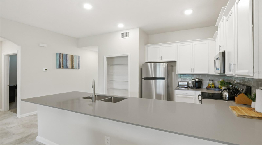 KISSIMMEE, Florida 34747, 2 Bedrooms Bedrooms, ,2 BathroomsBathrooms,Residential,For Sale,OCEAN COURSE,0,MFRO6421996