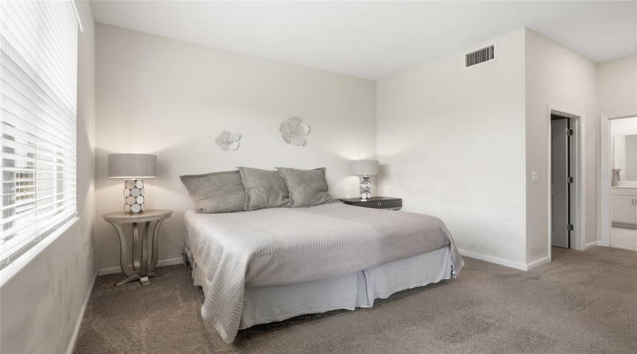 KISSIMMEE, Florida 34747, 2 Bedrooms Bedrooms, ,2 BathroomsBathrooms,Residential,For Sale,OCEAN COURSE,0,MFRO6421996