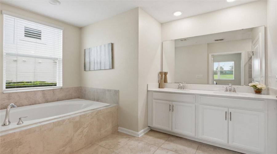 KISSIMMEE, Florida 34747, 2 Bedrooms Bedrooms, ,2 BathroomsBathrooms,Residential,For Sale,OCEAN COURSE,0,MFRO6421996