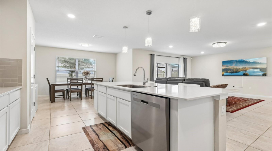 KISSIMMEE, Florida 34746, 5 Bedrooms Bedrooms, ,3 BathroomsBathrooms,Residential,For Sale,BLUE HAMMOCK,0,MFRO6422067