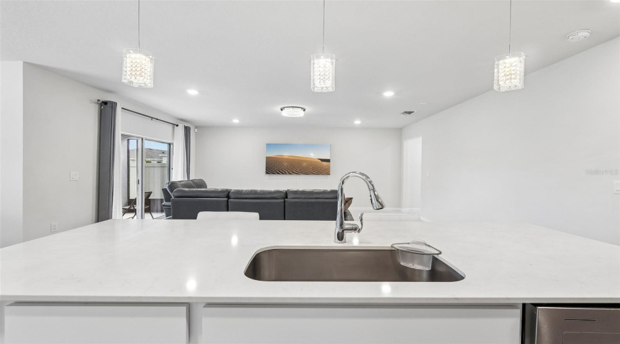 KISSIMMEE, Florida 34746, 5 Bedrooms Bedrooms, ,3 BathroomsBathrooms,Residential,For Sale,BLUE HAMMOCK,0,MFRO6422067