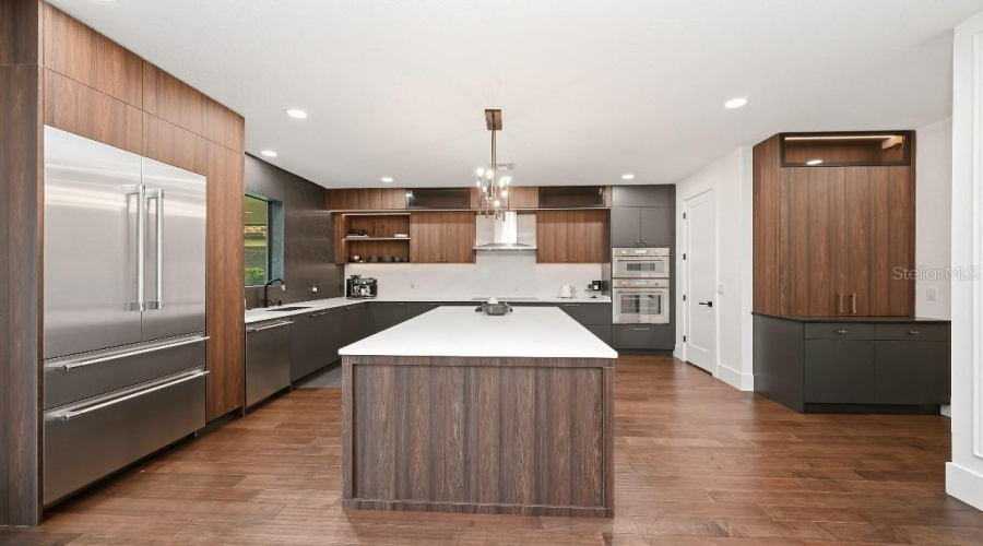 ORLANDO, Florida 32836, 5 Bedrooms Bedrooms, ,4 BathroomsBathrooms,Residential,For Sale,MOREHOUSE,0,MFRTB8524111